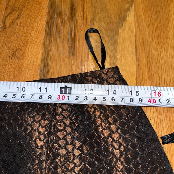 Kay Unger Metallic Bronze Snake-Print Mini Skirt - Picture 5 of 8